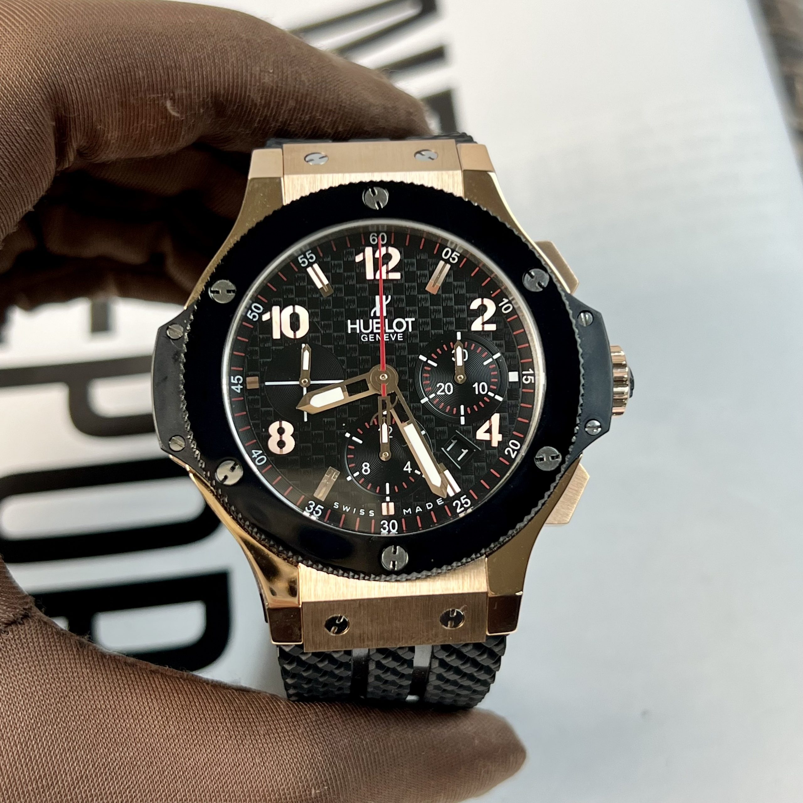 Đồng hồ Hublot Big Bang Chronograph King Gold Replica 11 41mm (1) Đồng hồ Hublot Big Bang Chronograph King Gold Replica 11 41mm (2)