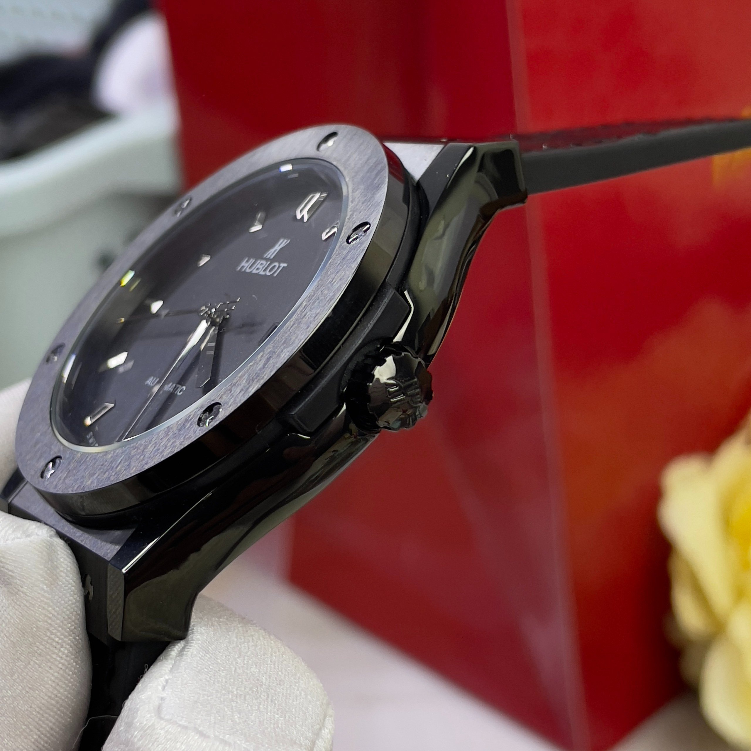 Đồng hồ Hublot Classic Fusion nam màu đen Fake giá rẻ 42mm (4) Đồng hồ Hublot Classic Fusion nam màu đen Fake giá rẻ 42mm (2)