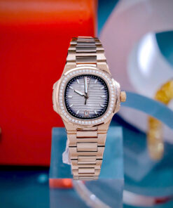 Đồng hồ Patek Philippe nữ Nautilus rose gold mặt xám đính đá máy pin rẻ 32mm