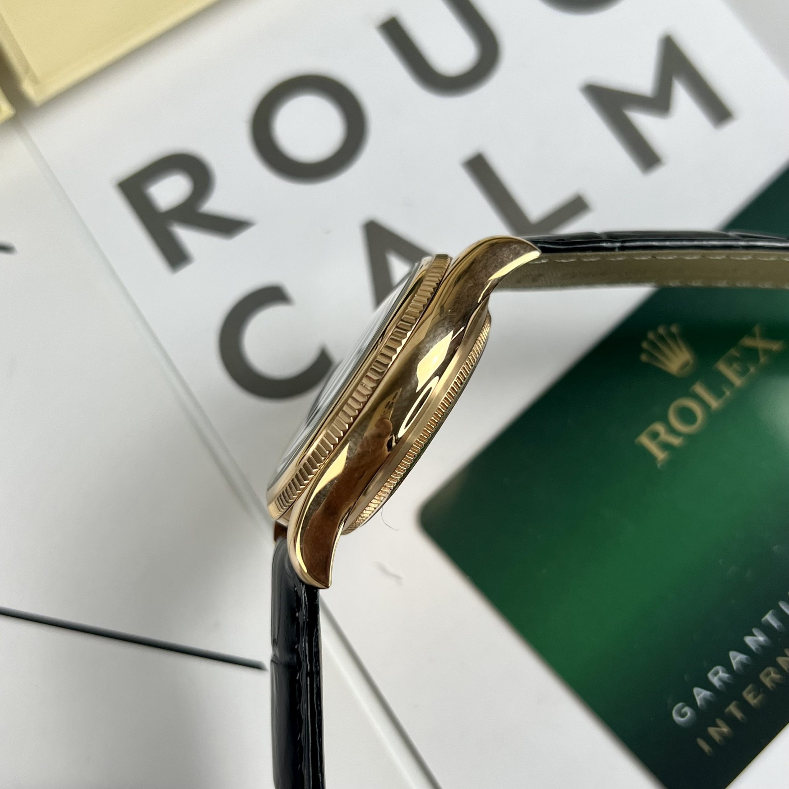 Đồng hồ Rolex Cellini nam mặt đen Replica 11 cao cấp 39mm (8) Đồng hồ Rolex Cellini nam mặt đen Replica 11 cao cấp 39mm (2)