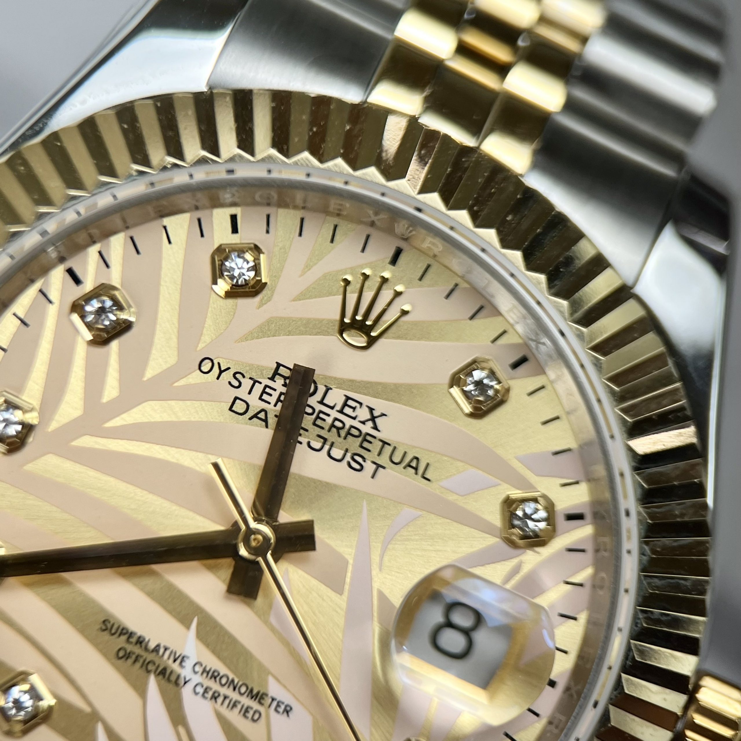 Đồng hồ Rolex DateJust nam mặt lá cây nhiệt đới Replica 11 41mm (2) Đồng hồ Rolex DateJust nam mặt lá cây nhiệt đới Replica 11 41mm (2)