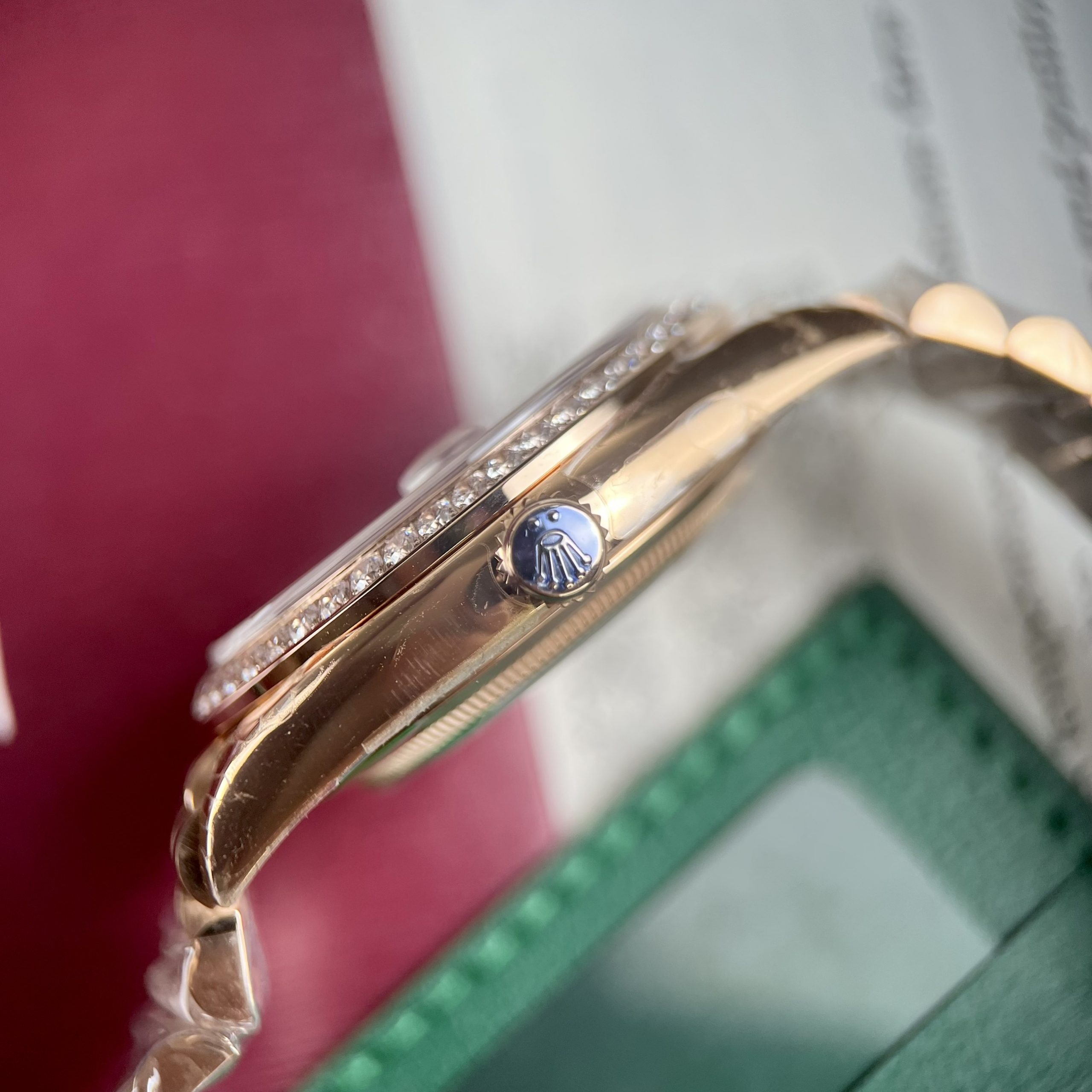 Đồng hồ Rolex Day-Date màu Rose Gold Replica 11 EW Factory 40mm (1) Đồng hồ Rolex Day-Date màu Rose Gold Replica 11 EW Factory 40mm (2)