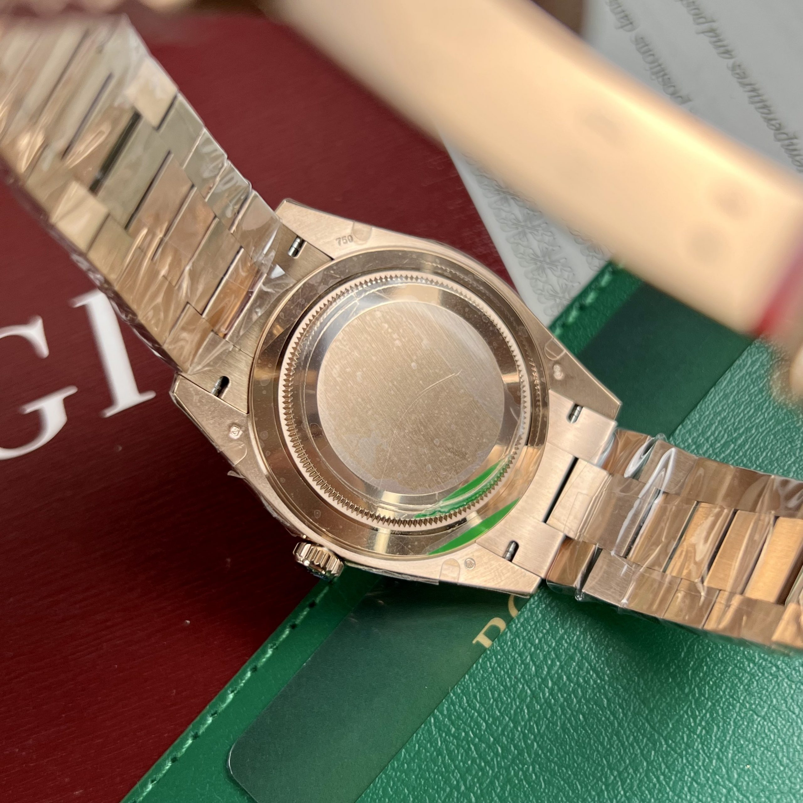 Đồng hồ Rolex Day-Date màu Rose Gold Replica 11 EW Factory 40mm (6) Đồng hồ Rolex Day-Date màu Rose Gold Replica 11 EW Factory 40mm (2)