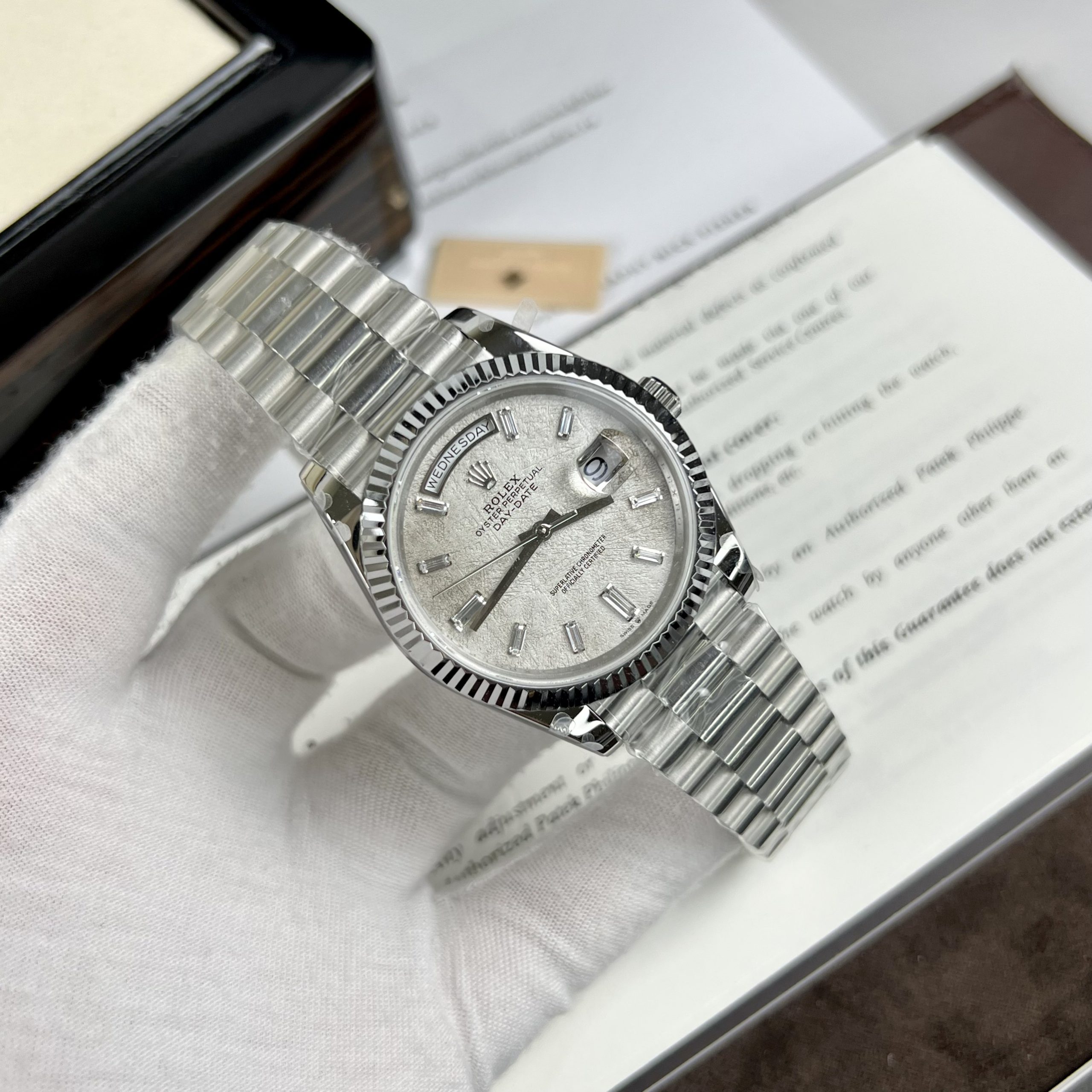 Đồng hồ Rolex Day-Date nam mặt thiên thạch Replica 11 40mm (6) Đồng hồ Rolex Day-Date nam mặt thiên thạch Replica 11 40mm (2)