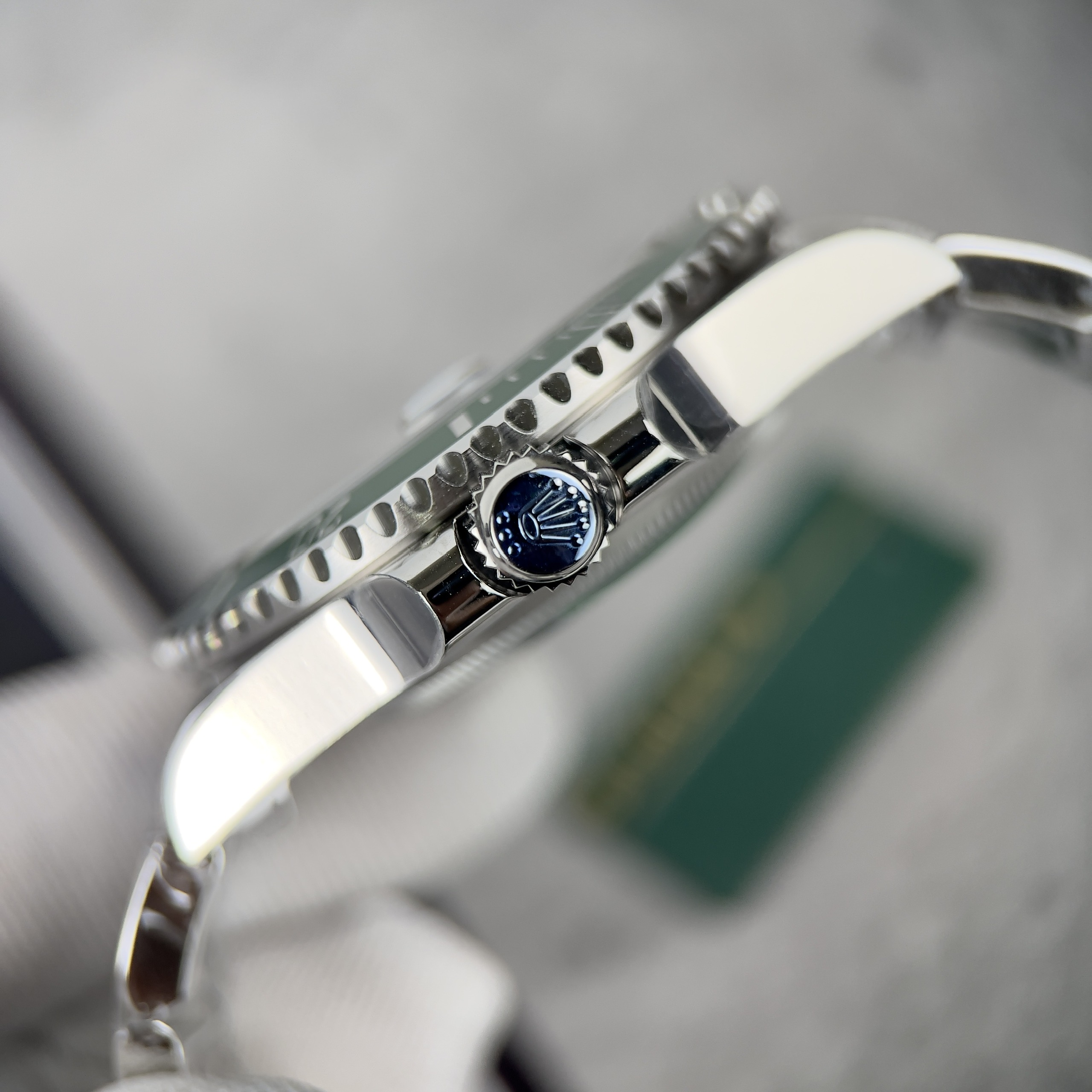 Đồng hồ Rolex Submariner nam dây kim loại EW Factory Replica 11 40mm (4) Đồng hồ Rolex Submariner nam dây kim loại EW Factory Replica 11 40mm (2)