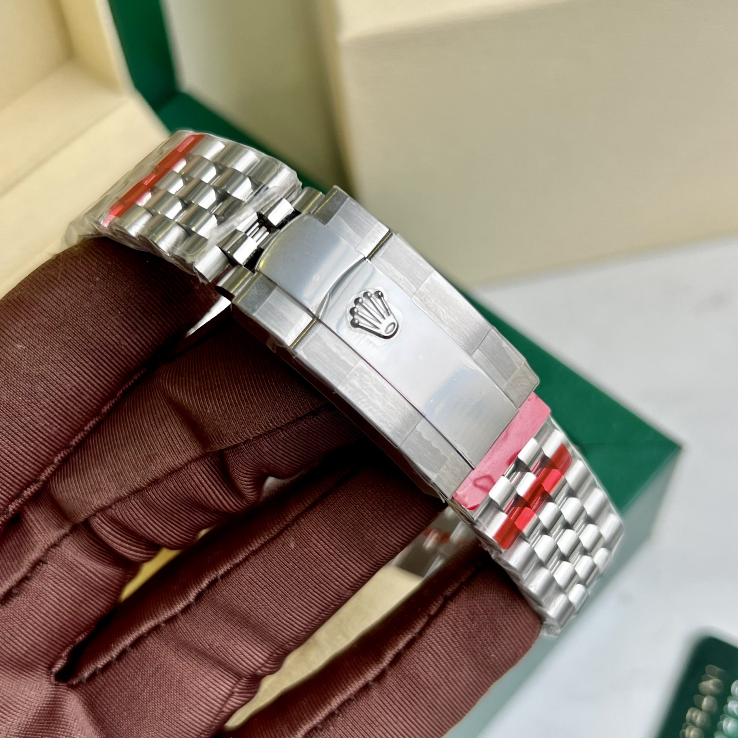 Đồng hồ nam Rolex DateJust Rep 11 mặt xám cọc số đá 41mm (6) Đồng hồ nam Rolex DateJust Rep 11 mặt xám cọc số đá 41mm (2)