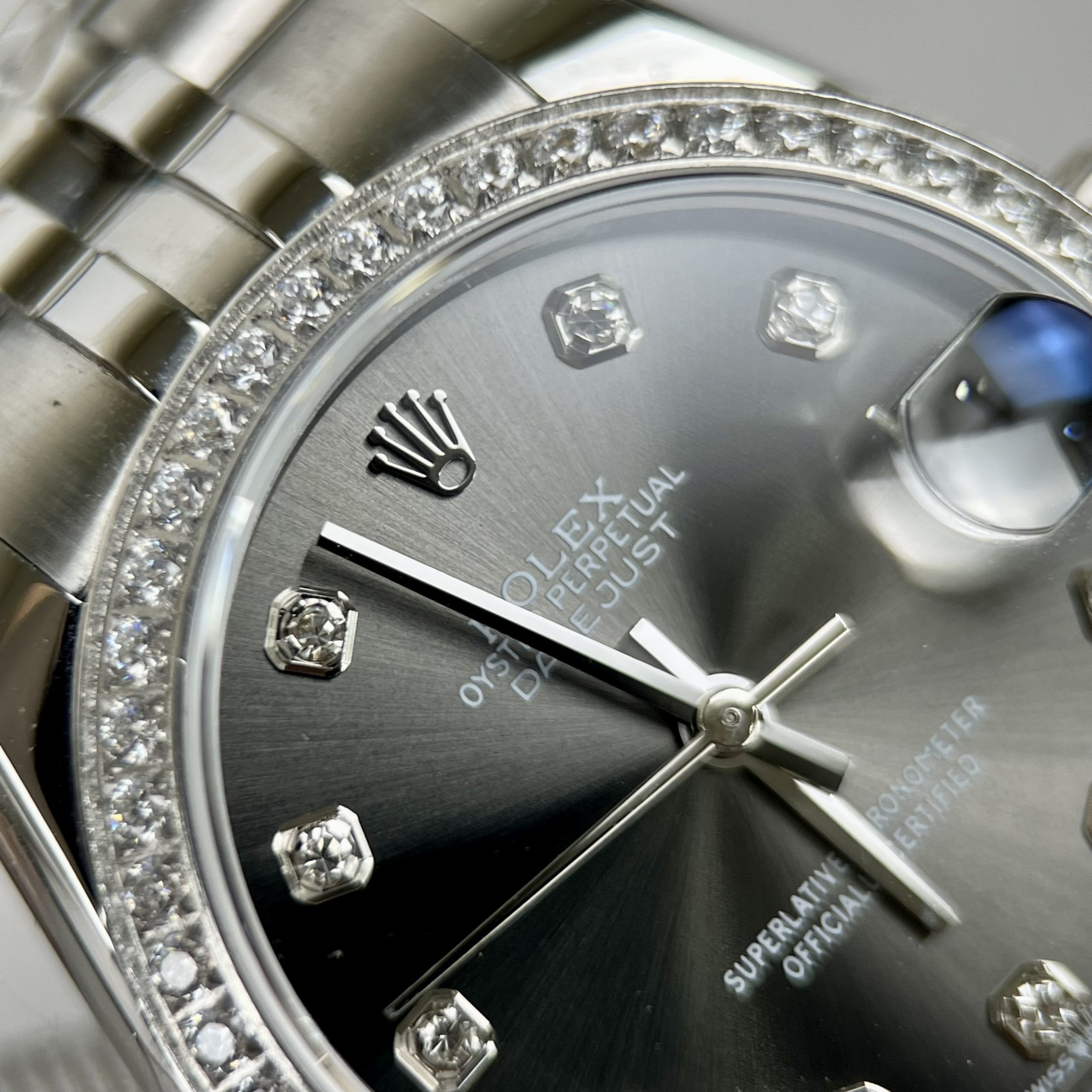 Đồng hồ nam Rolex DateJust Replica 11 nam đính đá EW Factory 41mm (6) Đồng hồ nam Rolex DateJust Replica 11 nam đính đá EW Factory 41mm (2)