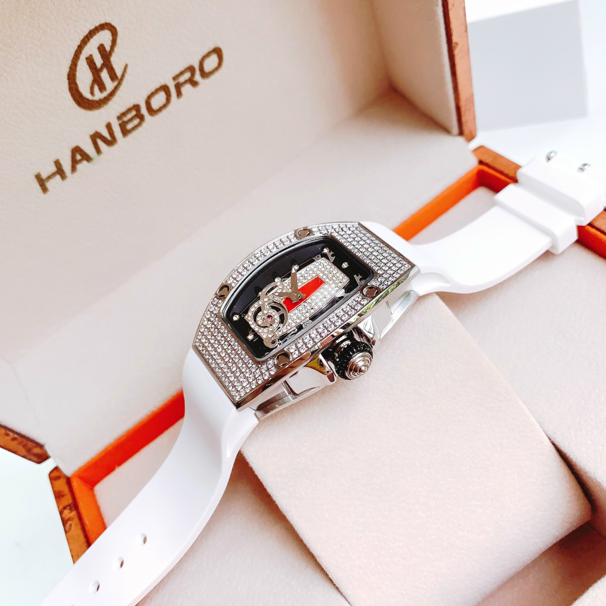 Đồng hồ nữ Hanboro chính hãng họa tiết nốt nhạc 36mm (1) Đồng hồ nữ Hanboro chính hãng họa tiết nốt nhạc 36mm (2)