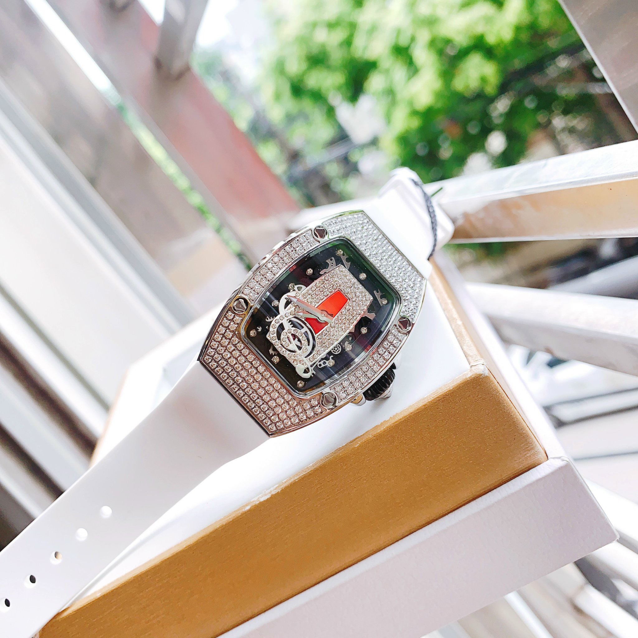 Đồng hồ nữ Hanboro chính hãng họa tiết nốt nhạc 36mm (4) Đồng hồ nữ Hanboro chính hãng họa tiết nốt nhạc 36mm (2)