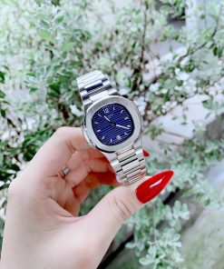 Đồng hồ nữ Patek Philippe Nautilus mặt xanh Fake giá rẻ 32mm (2)