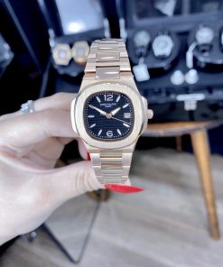 Đồng hồ nữ mặt đen Patek Philippe Nautilus Fake giá rẻ 32mm (2)