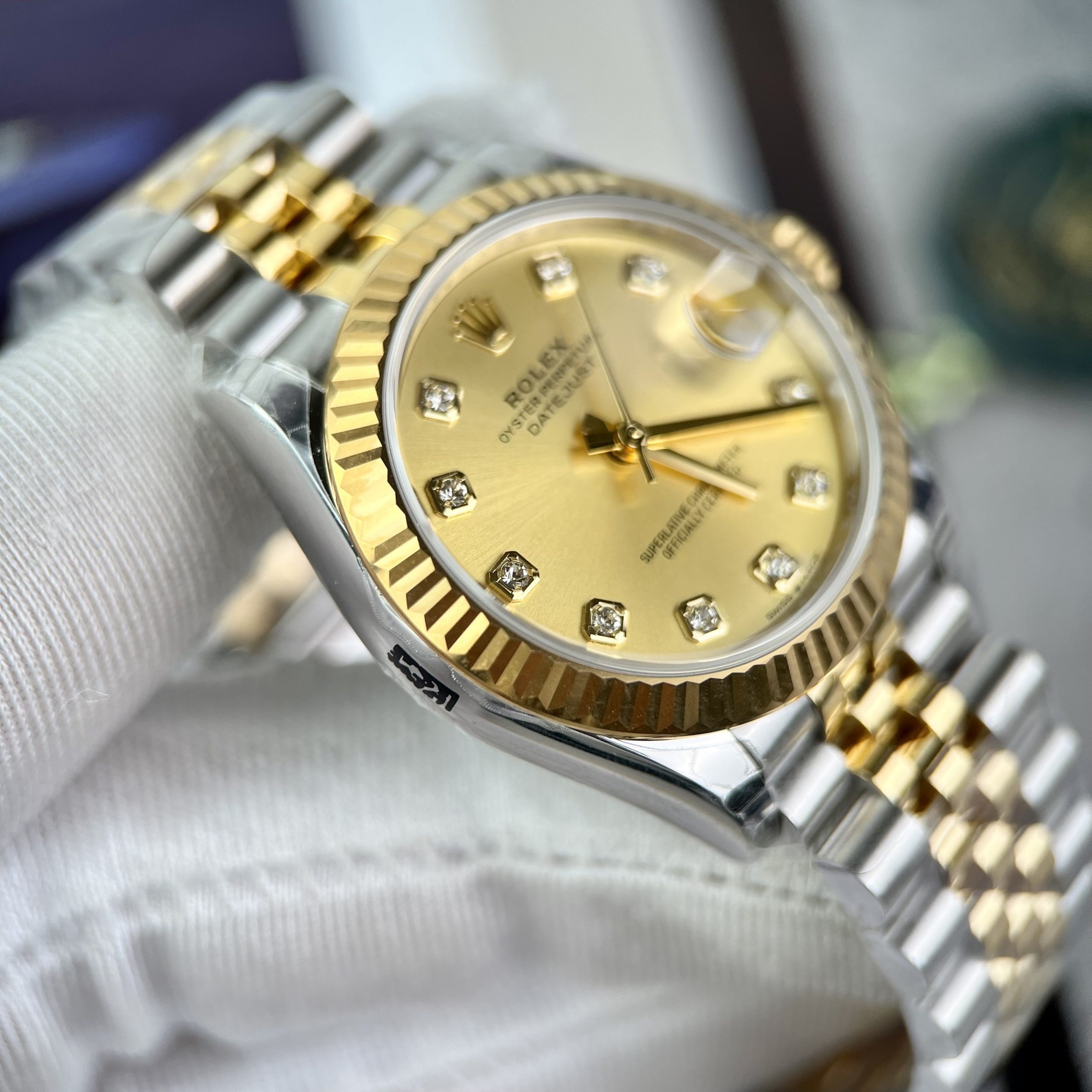 Đồng hồ Rolex DateJust Replica 11 nữ dây kim loại EW Factory 31mm (4) Đồng hồ Rolex DateJust Replica 11 nữ dây kim loại EW Factory 31mm (2)