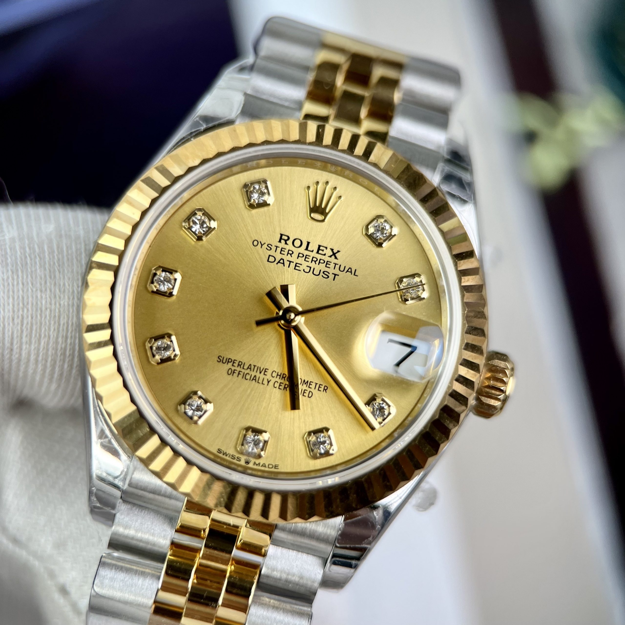 Đồng hồ Rolex DateJust Replica 11 nữ dây kim loại EW Factory 31mm (6) Đồng hồ Rolex DateJust Replica 11 nữ dây kim loại EW Factory 31mm (2)