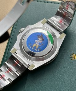 Đồng hồ Rolex Submariner Hulk màu xanh Rep 11 Thụy Sỹ Clean Factory 40mm (2)
