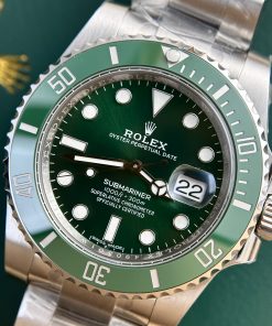 Đồng hồ Rolex Submariner Hulk màu xanh Rep 11 Thụy Sỹ Clean Factory 40mm (2)