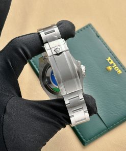 Đồng hồ Rolex Submariner Hulk màu xanh Rep 11 Thụy Sỹ Clean Factory 40mm (2)