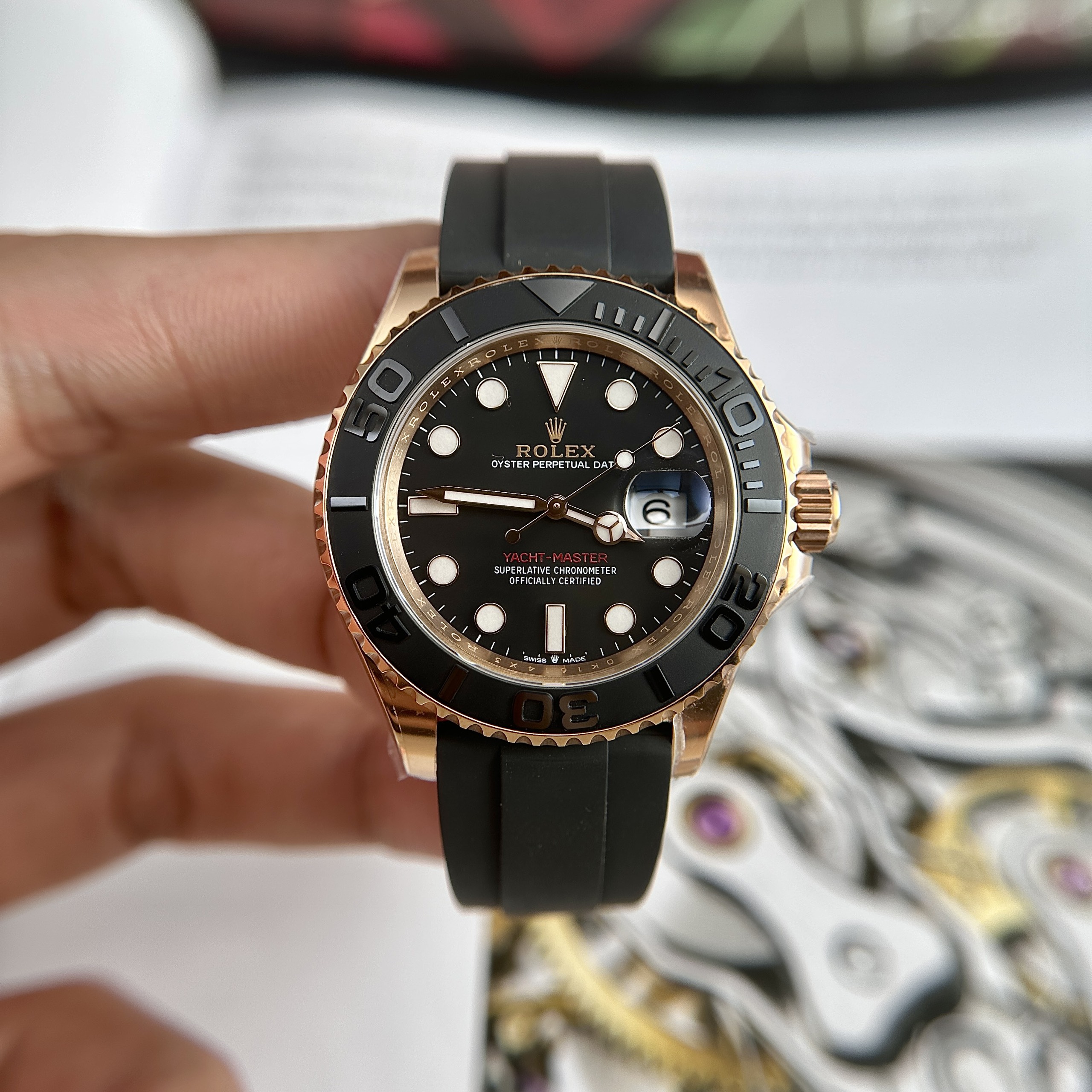Đồng hồ Rolex Yacht-Master Rose Gold Replica 11 Clean Factory 40mm (4) Đồng hồ Rolex Yacht-Master Rose Gold Replica 11 Clean Factory 40mm (2)