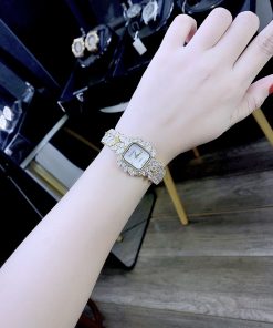 Đồng hồ nữ Royal Crown đính đá mặt xà cừ Like Auth 30mm