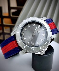 Đồng hồ like auth Gucci Drive YA136352 nam dây nato 40mm