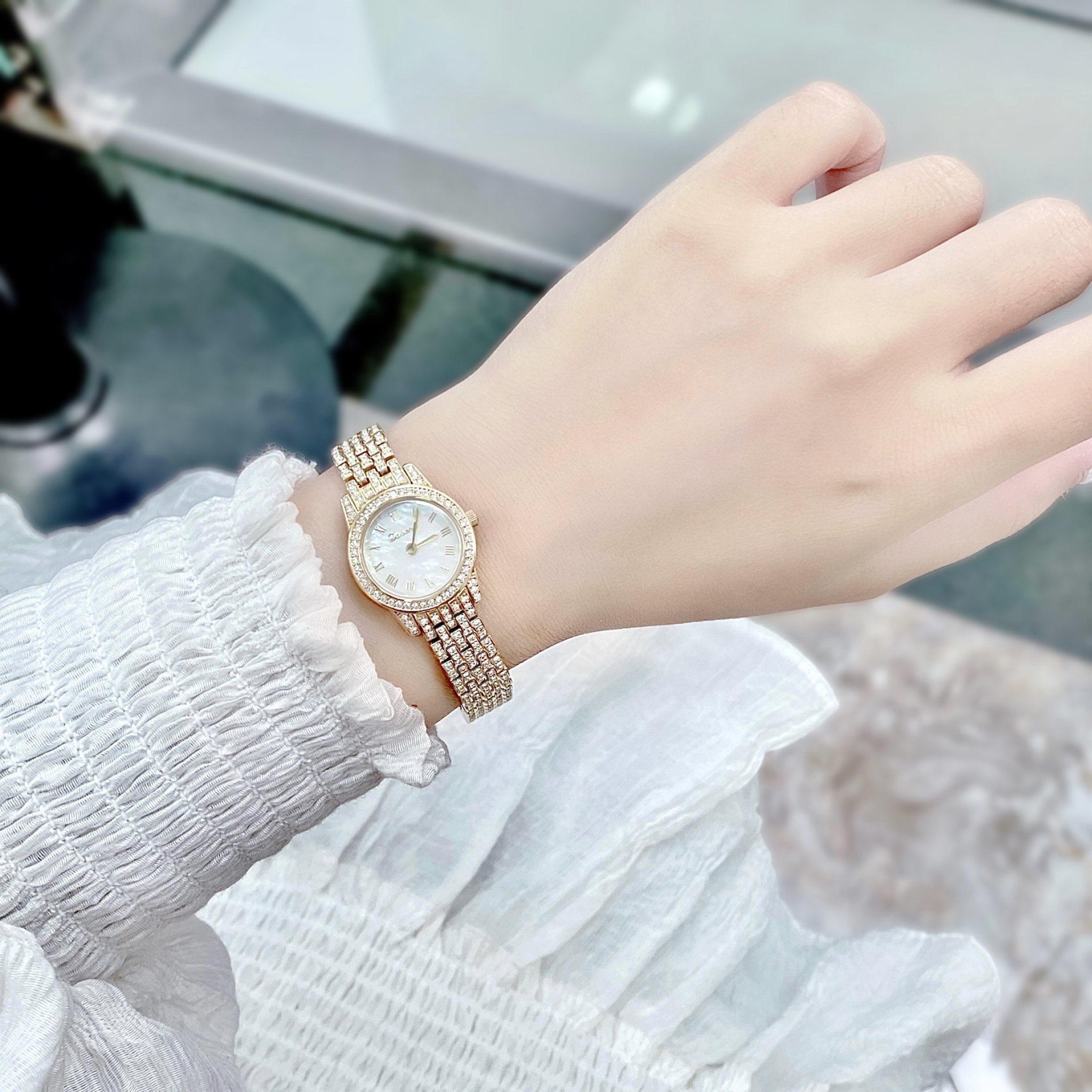 Đồng hồ Davena 61511 nữ chính hãng dây kim loại đính đá 22mm (2) Đồng hồ Davena 61511 nữ chính hãng dây kim loại đính đá 22mm