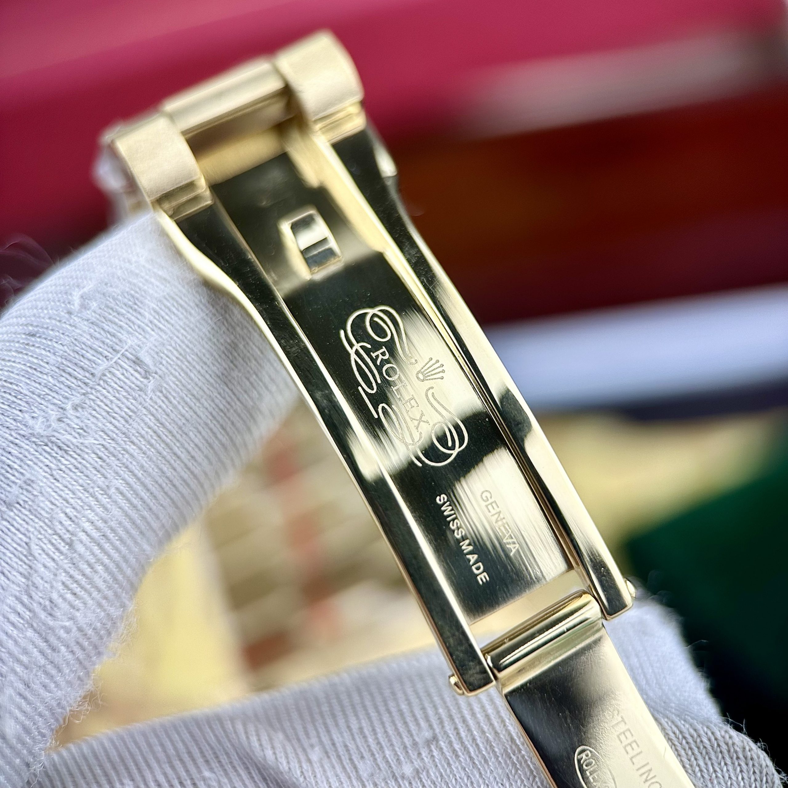 Đồng hồ Rolex Day-Date nam cọc số La Mã máy cơ Nhật Fake giá Rẻ 40mm (8) Đồng hồ Rolex Day-Date nam cọc số La Mã máy cơ Nhật Fake giá Rẻ 40mm