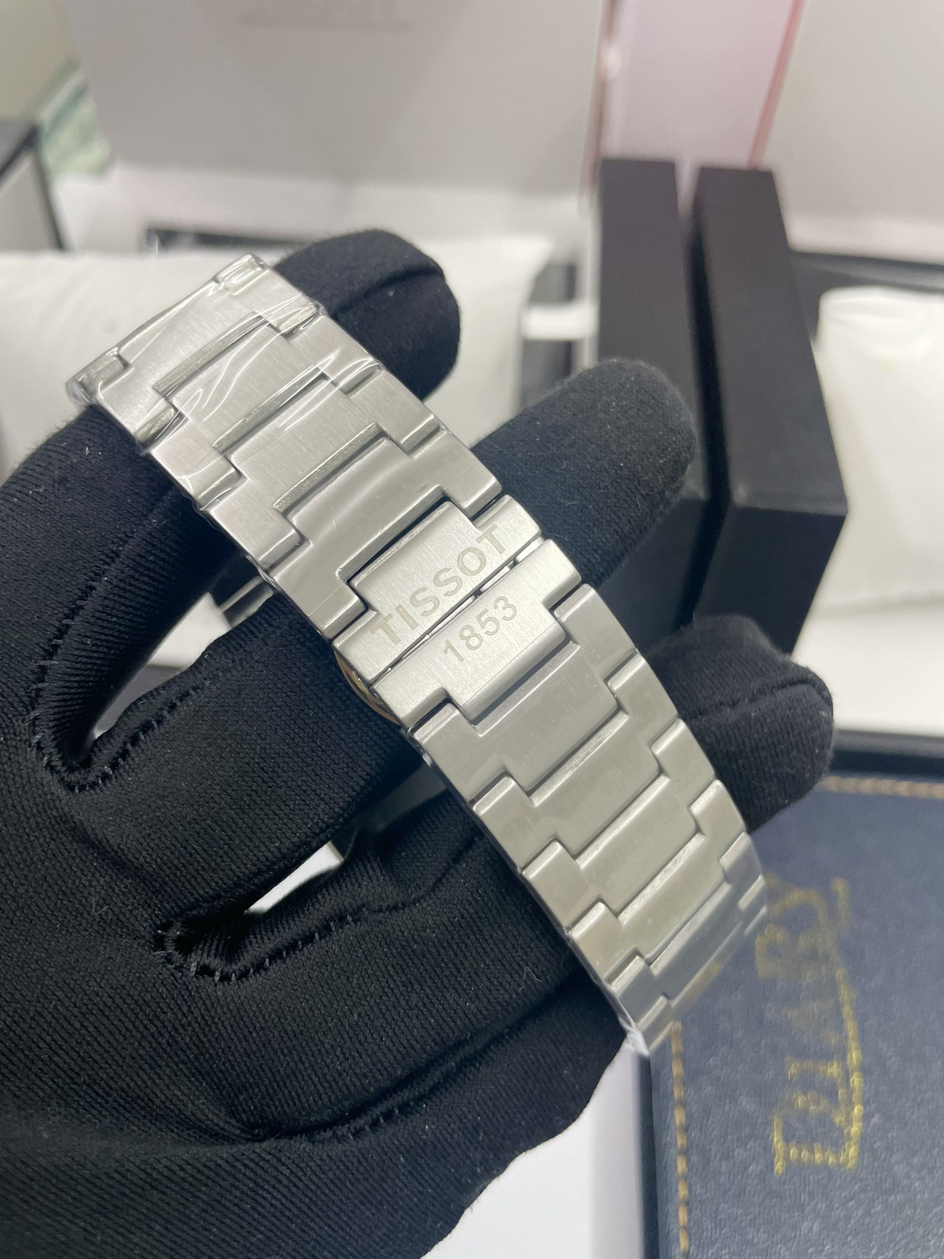 Đồng hồ Tissot Prx nam T137.427.11.011.00 mặt trắng Super Fake 40mm (6) Đồng hồ Tissot Prx nam T137.427.11.011.00 mặt trắng Super Fake 40mm