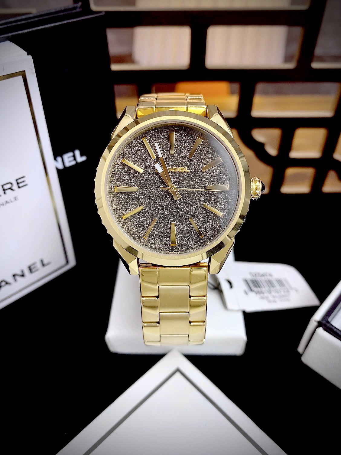 Đồng hồ Diesel Nuki nam màu vàng Gold DZ5474 Like Auth 38mm (4) Đồng hồ Diesel Nuki nam màu vàng Gold DZ5474 Like Auth 38mm