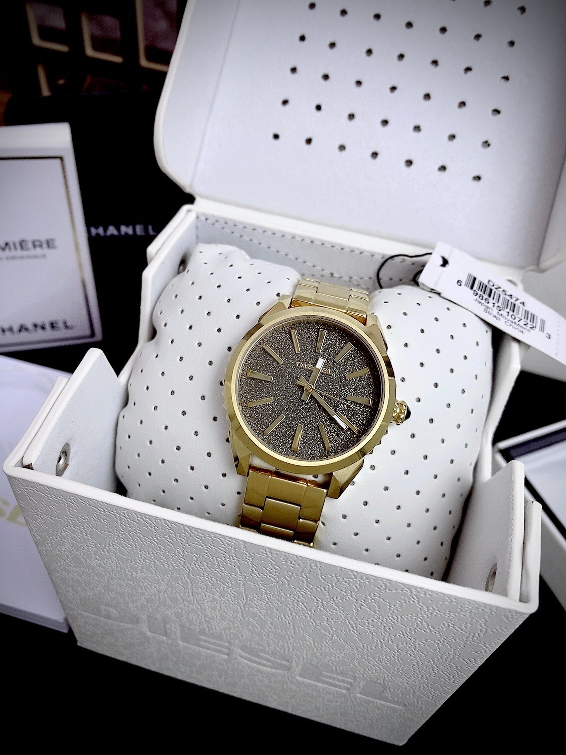 Đồng hồ Diesel Nuki nam màu vàng Gold DZ5474 Like Auth 38mm (6) Đồng hồ Diesel Nuki nam màu vàng Gold DZ5474 Like Auth 38mm