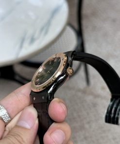Đồng hồ Hublot chế tác Classic Fusion Ceramic demi mặt carbon JJZ 42mm (1)