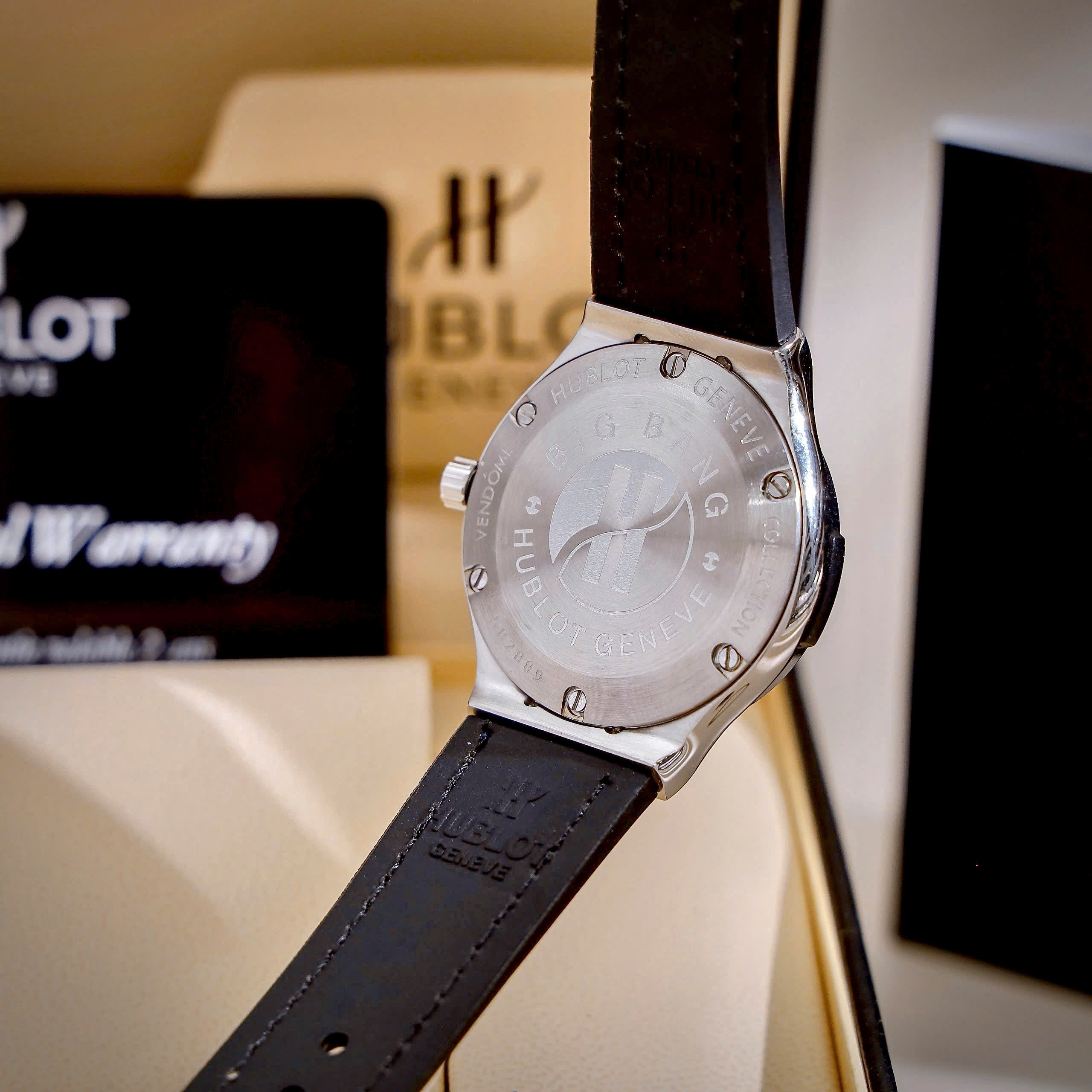 Đồng hồ Hublot nữ màu xanh Bigbang Lady trẻ trung phong cách máy Pin Nhật 33mm (8)