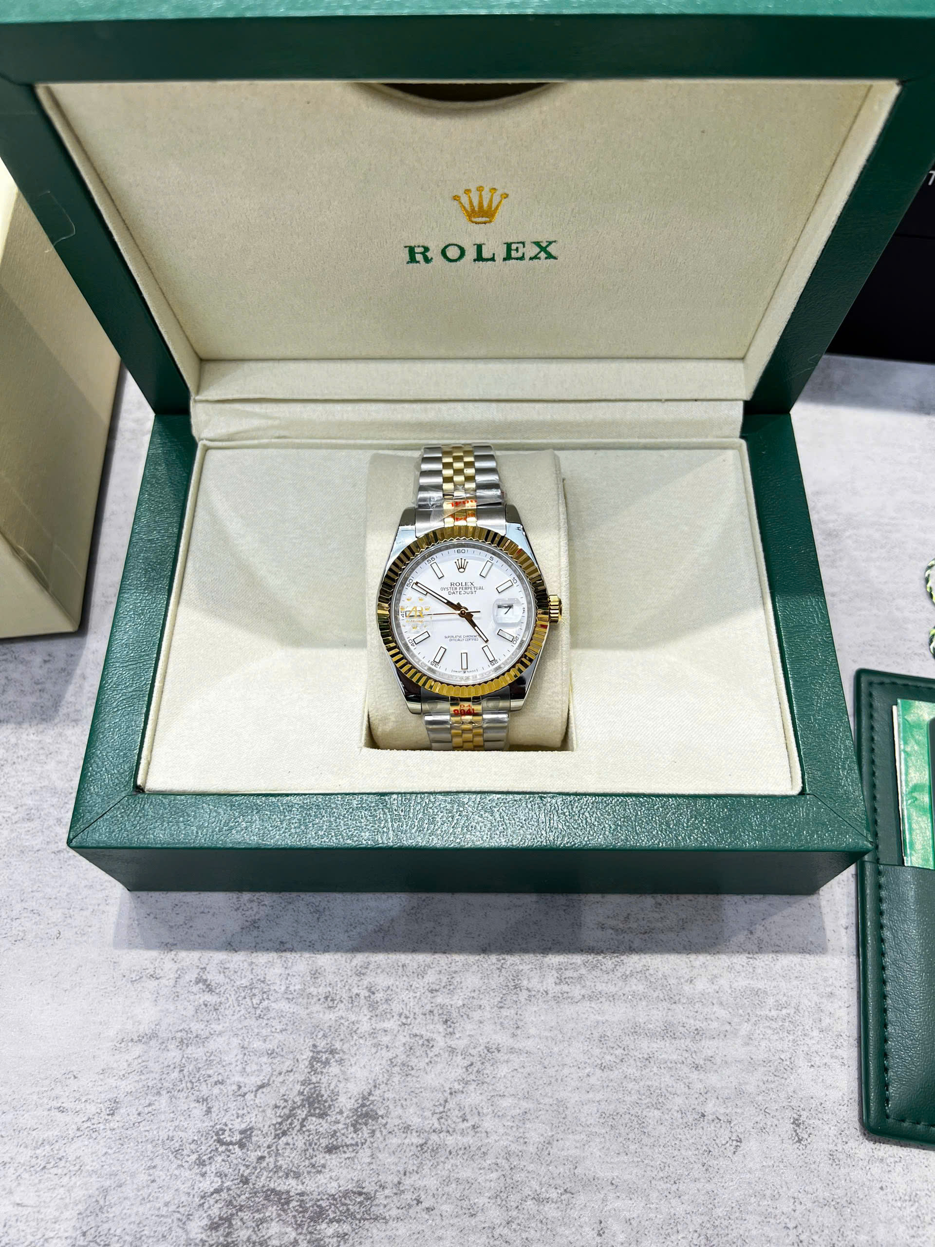 Đồng hồ Rolex DateJust nam demi cọc dạ quang máy cơ automatic bản super fake 41mm - DWatch (6) Đồng hồ Rolex DateJust nam demi cọc dạ quang máy cơ automatic bản super fake 41mm - DWatch