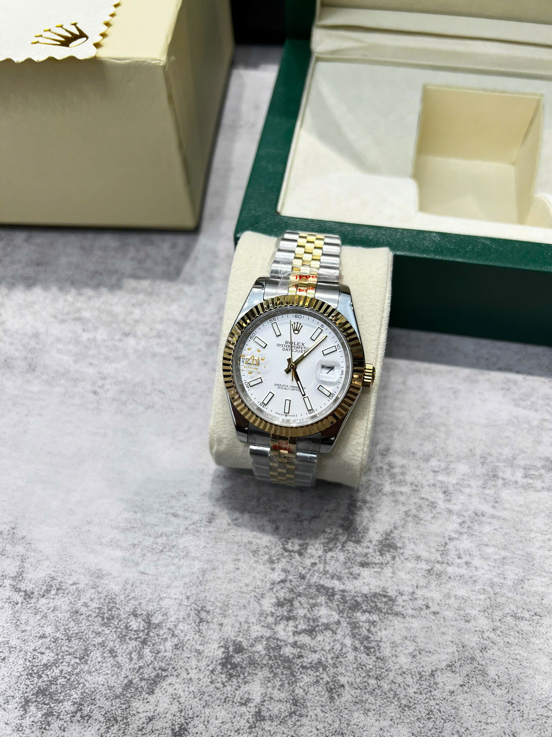 Đồng hồ Rolex DateJust nam demi cọc dạ quang máy cơ automatic bản super fake 41mm - DWatch (7) Đồng hồ Rolex DateJust nam demi cọc dạ quang máy cơ automatic bản super fake 41mm - DWatch