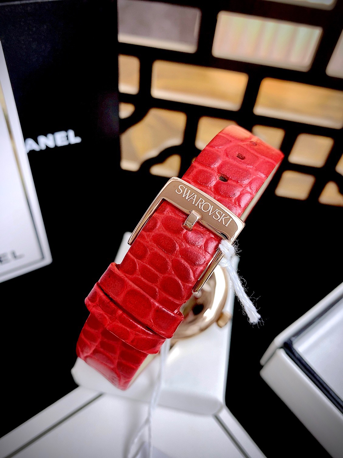 Đồng hồ nữ Swarovski Crystalline House 5295380 mặt màu đỏ Like auth 38mm (2) Đồng hồ nữ Swarovski Crystalline House 5295380 mặt màu đỏ Like auth 38mm