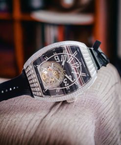 Đồng hồ Hanboro nam mặt đen viền đính đá chính hãng 43mm (1)