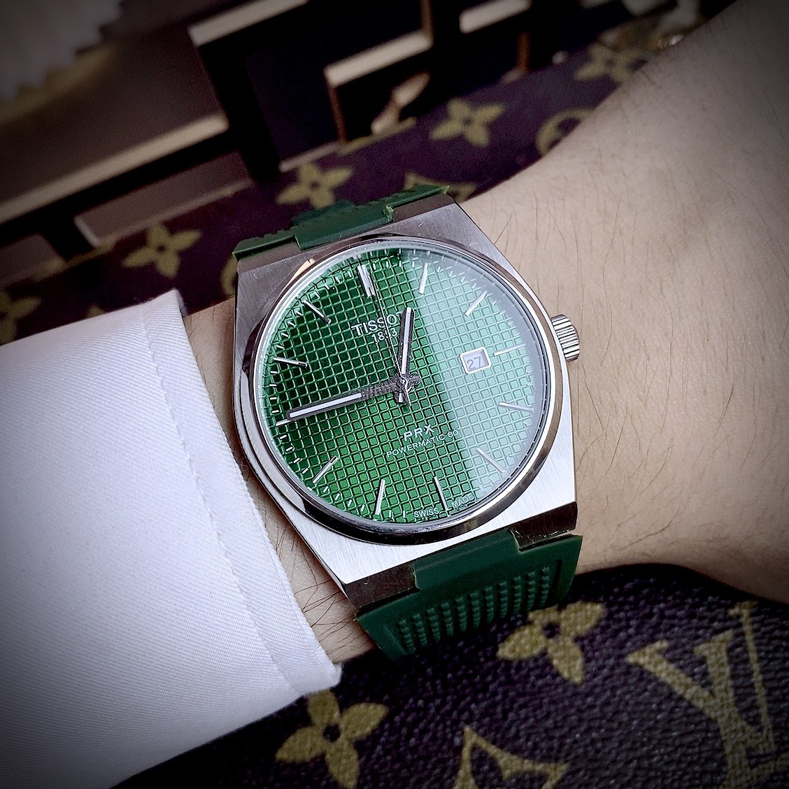 Đồng hồ Tissot PRX Rep cao cấp T80 màu xanh lá cây máy Pin (3) Đồng hồ Tissot PRX Rep cao cấp T80 màu xanh lá cây máy Pin (8)