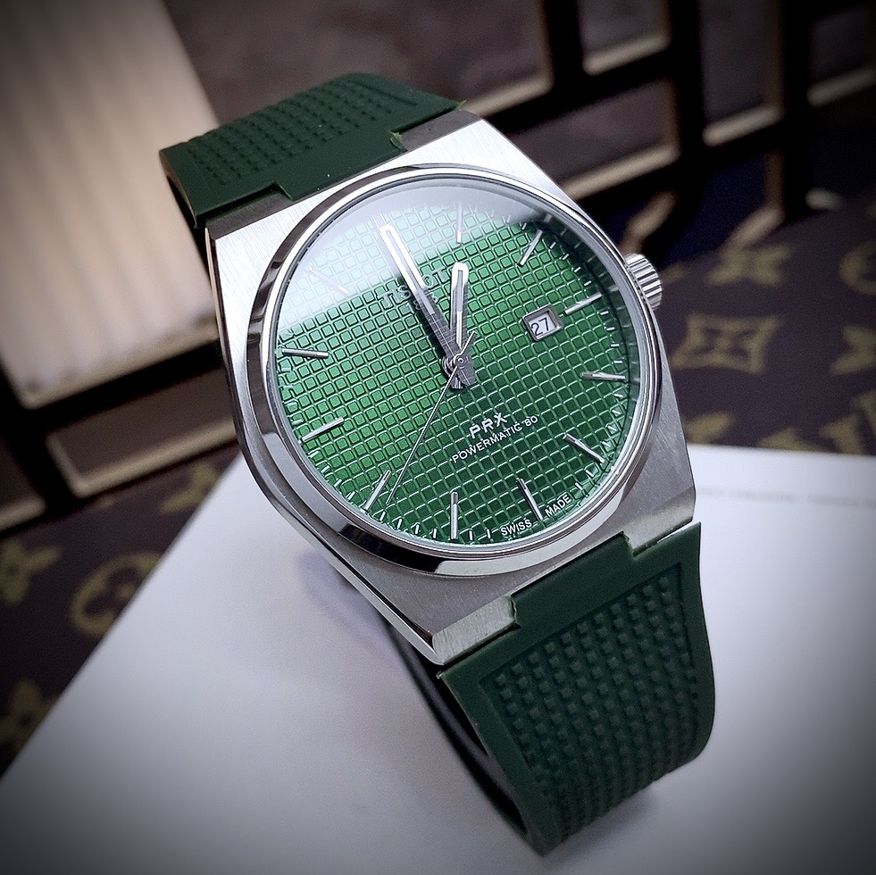 Đồng hồ Tissot PRX Rep cao cấp T80 màu xanh lá cây máy Pin (7) Đồng hồ Tissot PRX Rep cao cấp T80 màu xanh lá cây máy Pin (8)