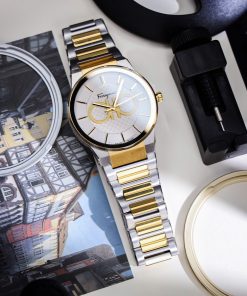 Bảo Hành 12 Tháng Lỗi 1 Đổi 1 Trong 7 Ngày Hỗ Trợ Bảo Hành Sản Phẩm Trọn Đời Miễn Phí Giao Hàng Toàn Quốc Nhận Hàng Kiểm Tra Trước Khi Thanh Toán Thông số – Đồng hồ Salvatore Ferragamo GANCINI Đường kính : 41mm Dây Đeo : Dây kim loại Bộ máy : Quartz Thụy Sĩ Mặt kính : Sapphire chống xướcChức năng :Giờ – Phút – Ngày Chronograph Chống Nước: 5ATM