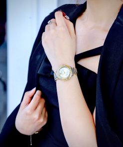 Đồng hồ Versace Greca twist nữ dây kim loại demi gold fake 11  (1)