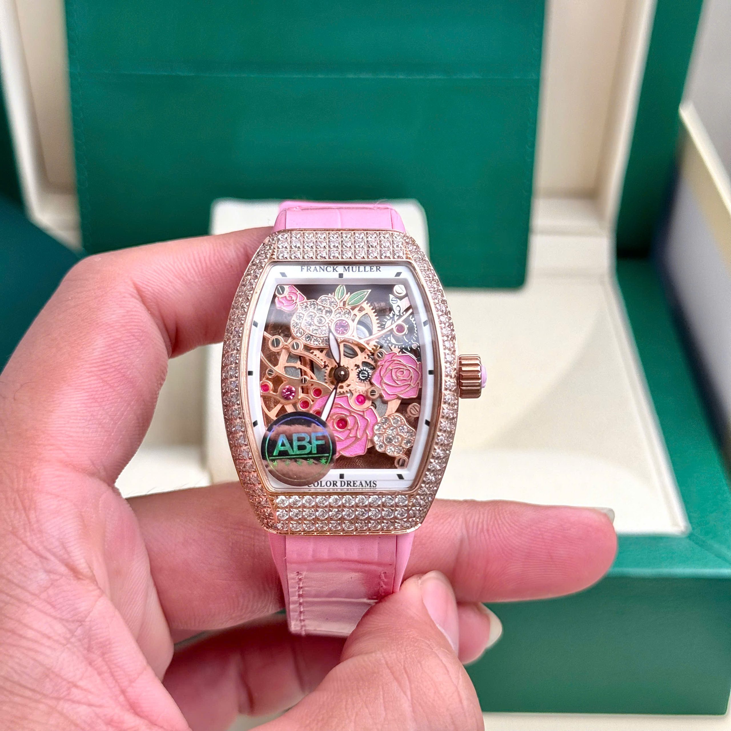 Đồng hồ Franck Muller V32 nữ đính đá dây cao su màu hồng 36mm (5) Đồng hồ Franck Muller V32 nữ đính đá dây cao su màu hồng 36mm (5)