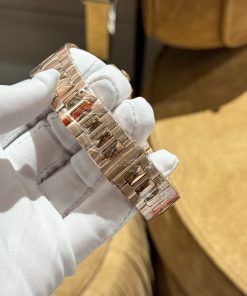 Đồng hồ Patek Philippe Nautilus 5724 đính đá máy cơ Thụy Sỹ GRF 40mm (6)