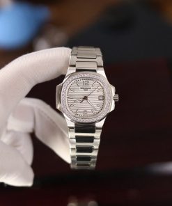 Đồng hồ Patek Philippe Nautilus 7118 Rep 11 dây kim loại máy Pin 32mm