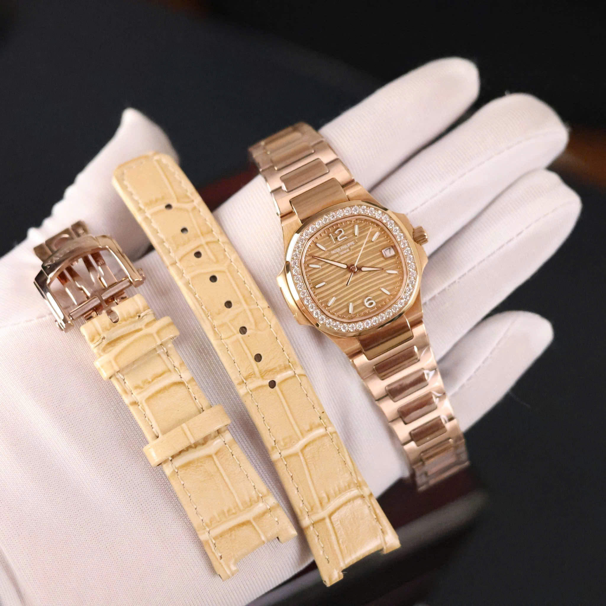 Đồng hồ Patek Philippe Nautilus 7118 Replica 11 Thụy Sỹ máy Pin 32mm (5) Đồng hồ Patek Philippe Nautilus 7118 Replica 11 Thụy Sỹ máy Pin 32mm (5)