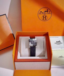 Đồng hồ Hermes nữ mặt vuông dây da đính đá Like Auth 26mm