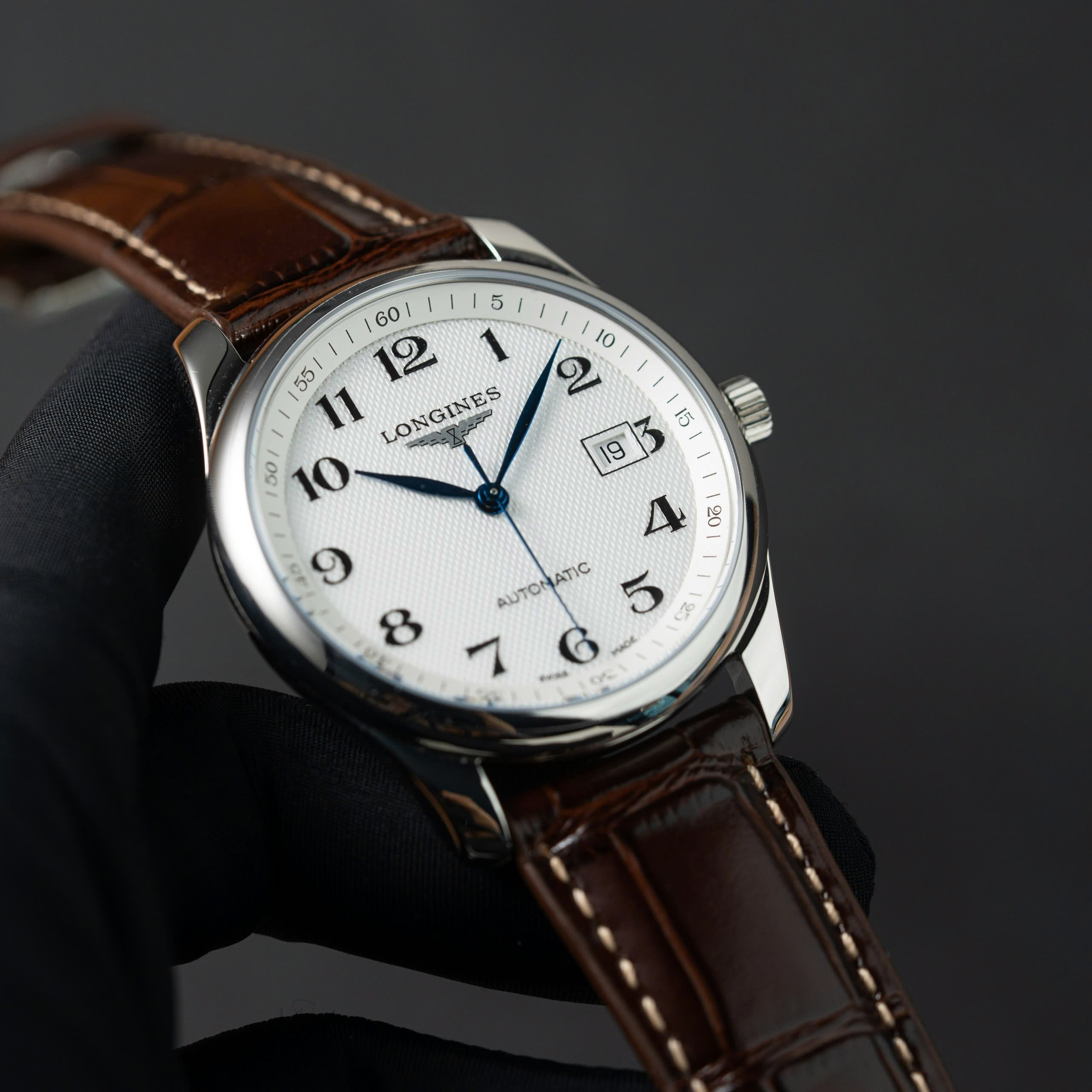 Đồng hồ Longines Master Collection mặt trắng dây da nâu Rep 11 cao cấp 38 (8) Đồng hồ Longines Master Collection mặt trắng dây da nâu Rep 11 cao cấp 38 (2)