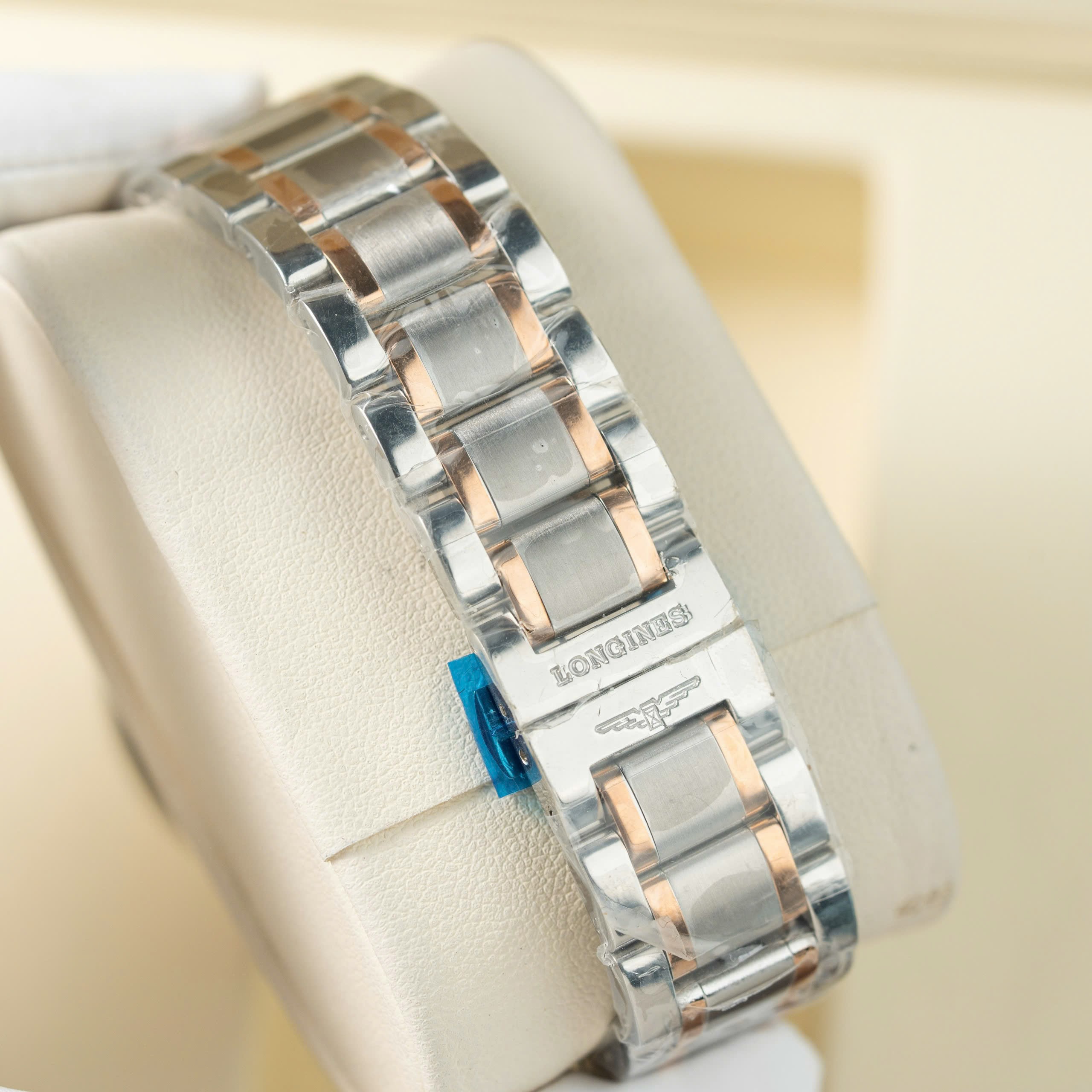 Đồng hồ Longines demi rose gold Rep 11 cao cấp mặt trắng 38 (3) Đồng hồ Longines demi rose gold Rep 11 cao cấp mặt trắng 38 (2)