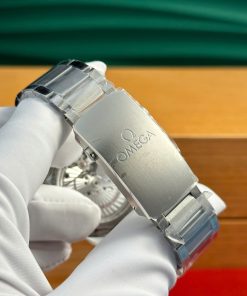 Đồng hồ Omega Seamaster 007 Rep 11 cao cấp mặt đen nhà máy VS 41mm (2)