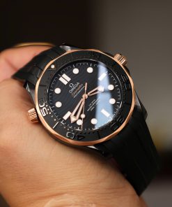 Đồng hồ Omega Seamaster chế tác gốm đen vàng hồng dây cao su 42mm (1)