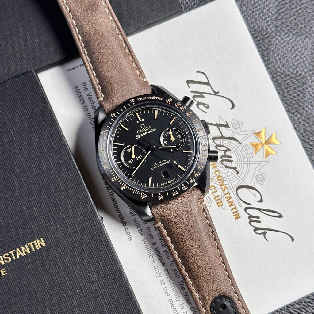 Đồng hồ Omega Speedmaster Dark Side Of The Moon Rep 11 vỏ gốm đen nhà máy OM 44mm (10) Đồng hồ Omega Speedmaster Dark Side Of The Moon Rep 11 vỏ gốm đen nhà máy OM 44mm (2)