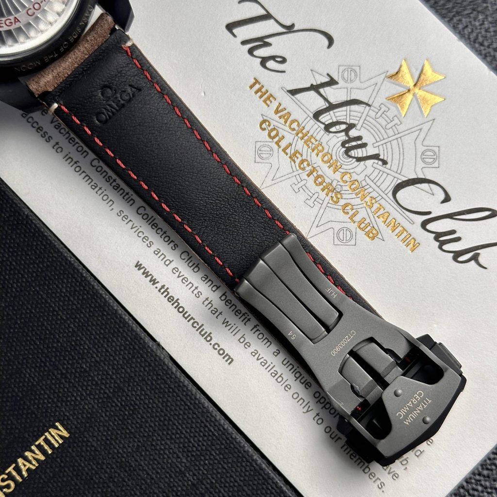 Đồng hồ Omega Speedmaster Dark Side Of The Moon Rep 11 vỏ gốm đen nhà máy OM 44mm (3) Đồng hồ Omega Speedmaster Dark Side Of The Moon Rep 11 vỏ gốm đen nhà máy OM 44mm (2)