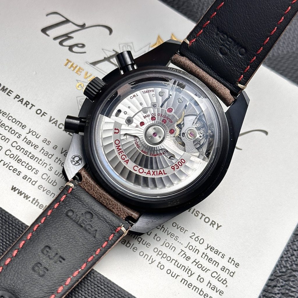 Đồng hồ Omega Speedmaster Dark Side Of The Moon Rep 11 vỏ gốm đen nhà máy OM 44mm (5) Đồng hồ Omega Speedmaster Dark Side Of The Moon Rep 11 vỏ gốm đen nhà máy OM 44mm (2)